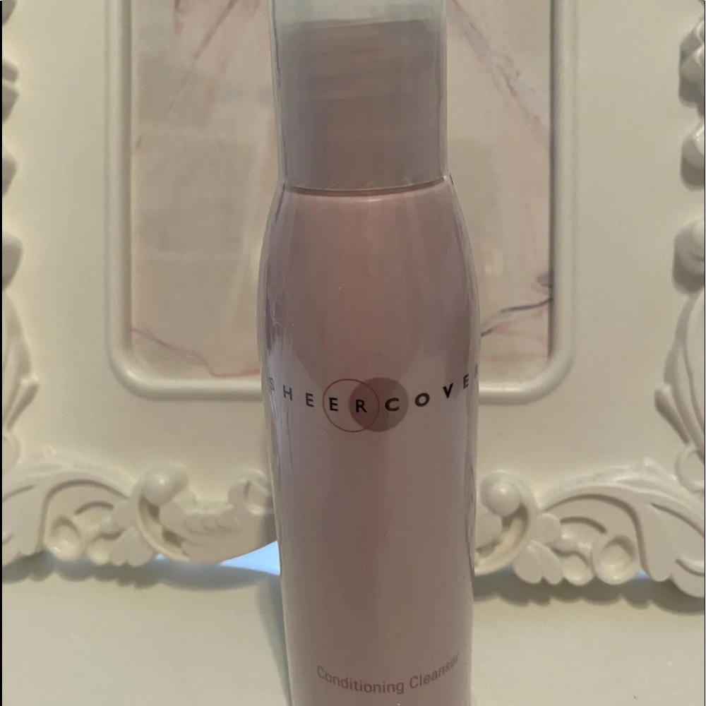 New Sheer Cover Conditioning Cleanser New Sealed 4 oz/120mL.